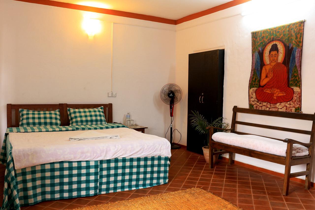 Bravo Hotell Kathmandu Exteriör bild