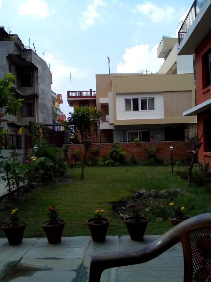 Bravo Hotell Kathmandu Exteriör bild