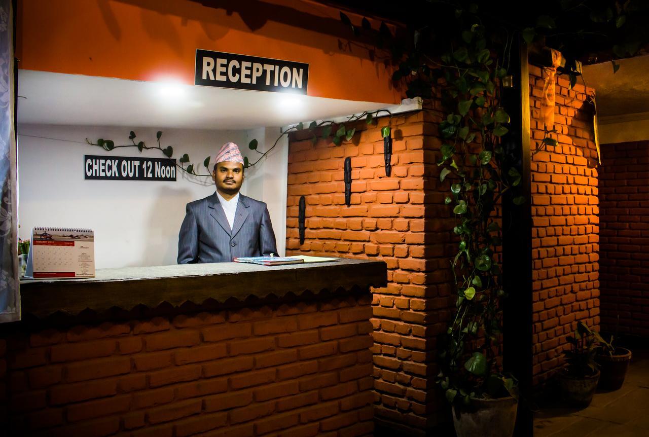 Bravo Hotell Kathmandu Exteriör bild