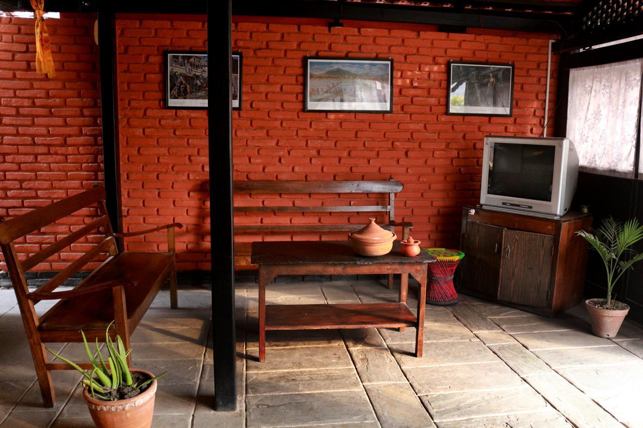 Bravo Hotell Kathmandu Exteriör bild