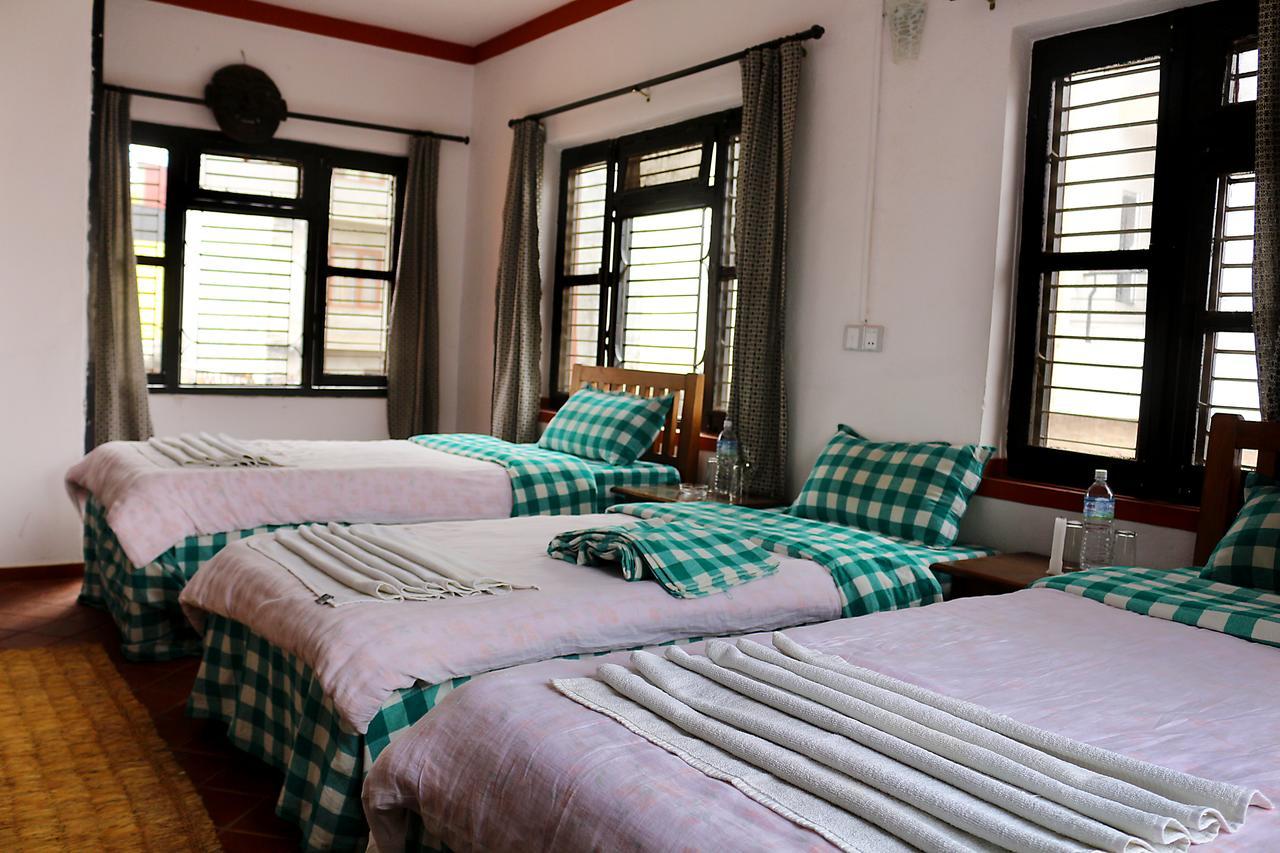 Bravo Hotell Kathmandu Exteriör bild