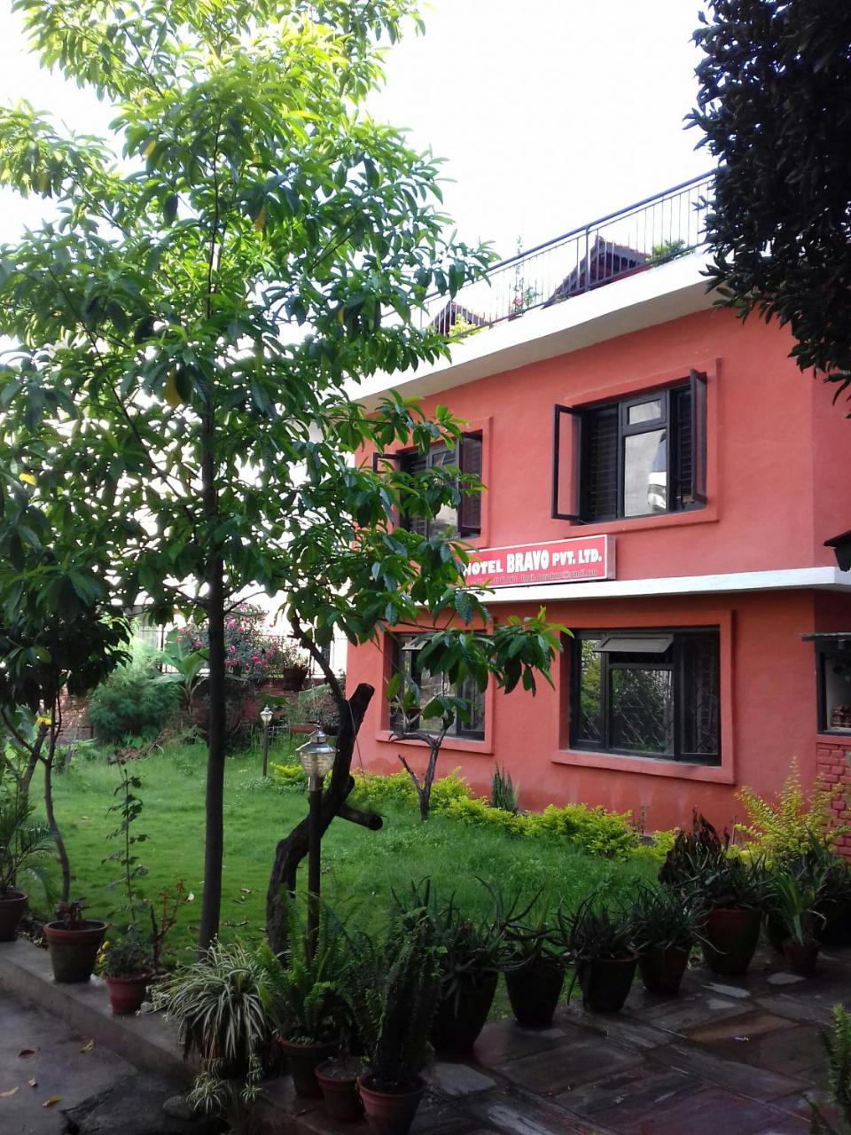 Bravo Hotell Kathmandu Exteriör bild