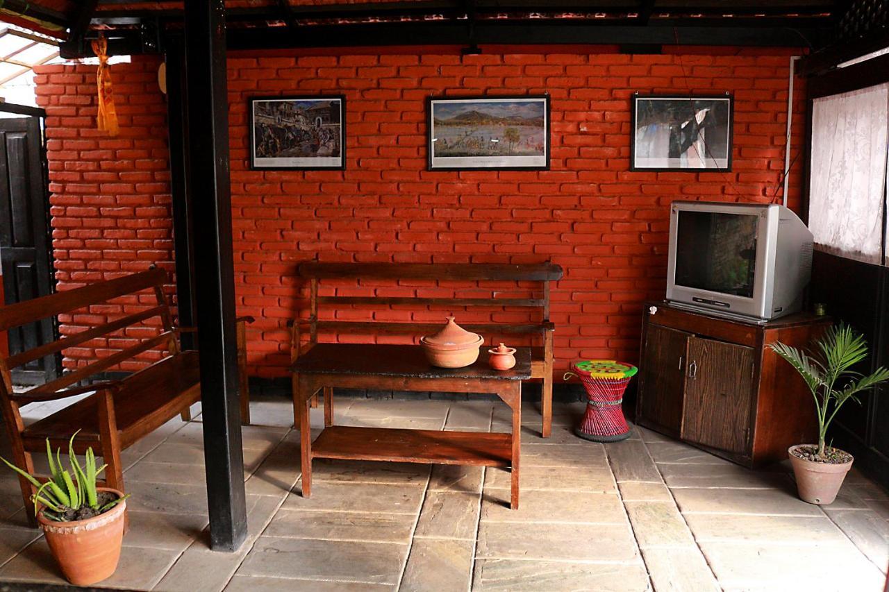 Bravo Hotell Kathmandu Exteriör bild